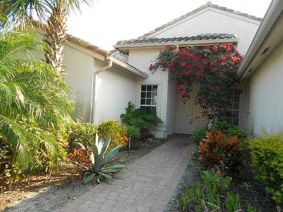 2nd image of 210 NW Mistral Ct