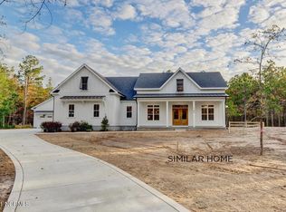 153 Spicer Lake Dr, Holly Ridge, NC 28445