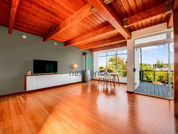 3rd image of 4015 Letitia Ave S
