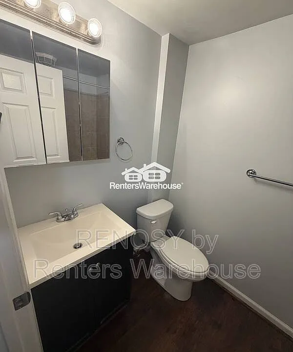 907 Woodbridge Ct #A