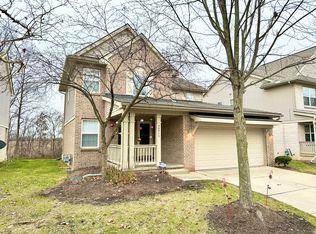48311 Nottinghill Ln, Canton, MI 48188