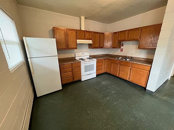 3rd image of 208 Grady Ave
