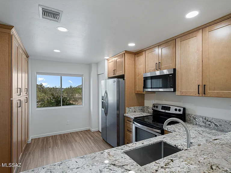 2616 W Ironcrest Dr — Photo 6