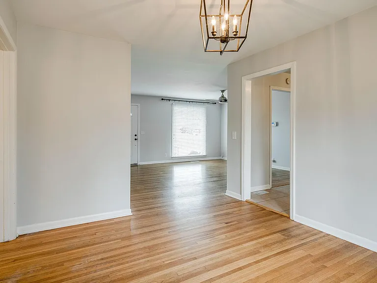 539 Northcrest Dr — Photo 13