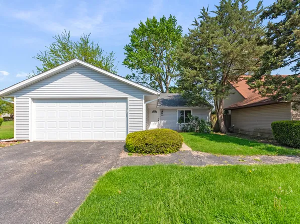 2220 Jasmine Dr, Crest Hill, IL 60403