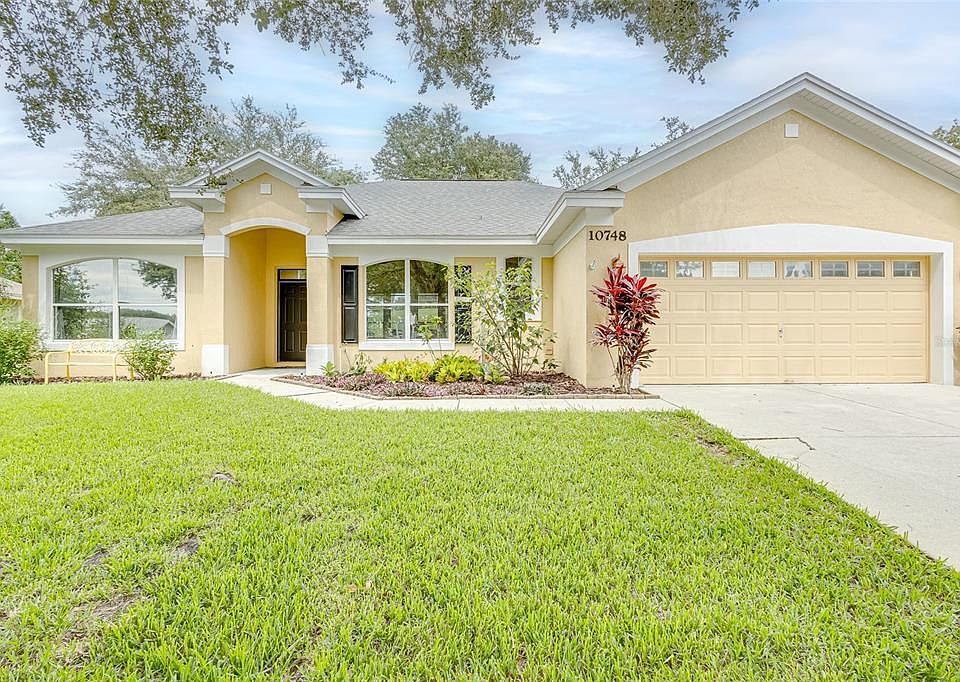 1st image of 10748 Versailles Blvd