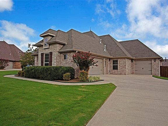 3rd image of 461 Trailwood Ct