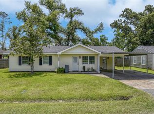 1325 E Burton St, Sulphur, LA 70663