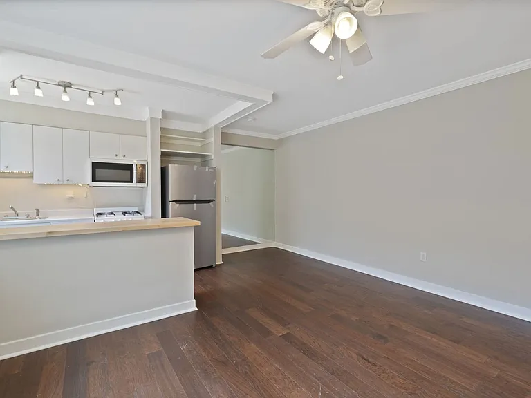 2130 N St NW #107 — Photo 5