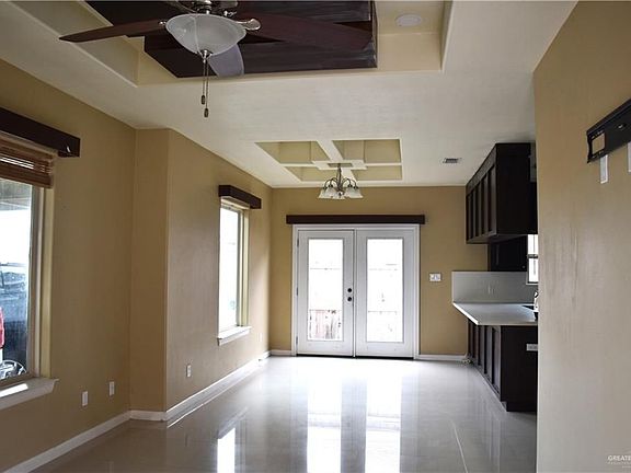 2nd image of 2420 N Mojave #4