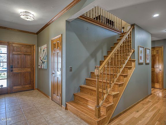 3rd image of 830 Rustic Ridge Dr