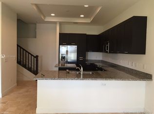 8457 NW 51st Ter, Doral, FL 33166