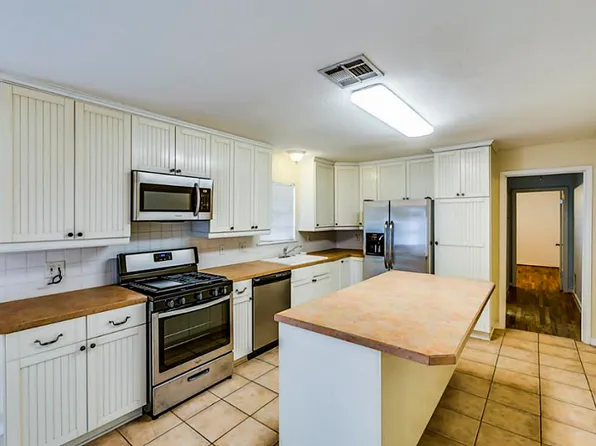 831 E 26th St, Houston, TX 77009