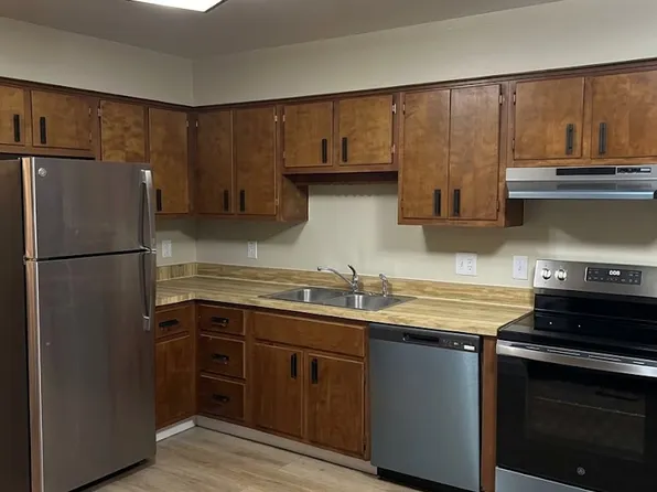 2100 Wood St #2, Lansing, MI 48912