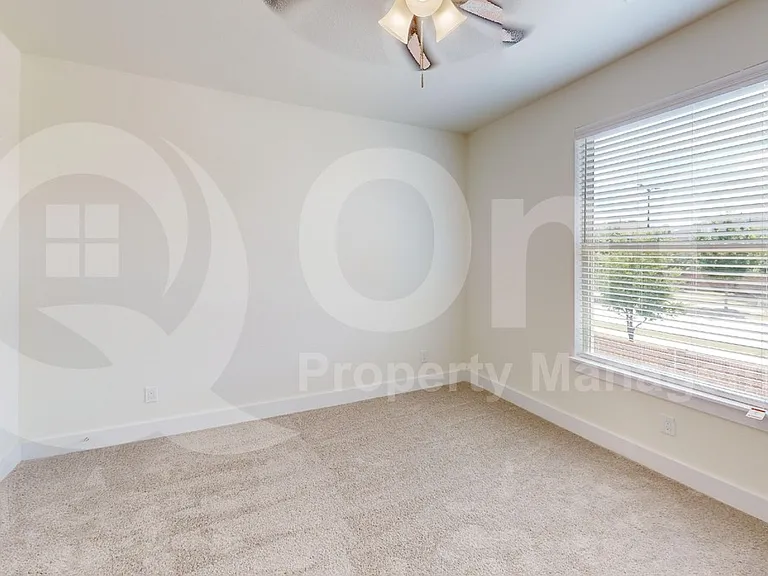313 Buck Ridge Dr — Photo 15