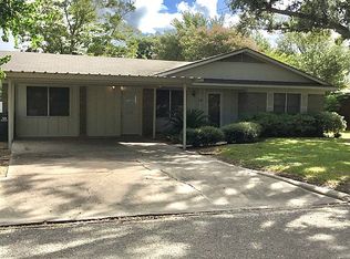 511 Wilson St, Edna, TX 77957