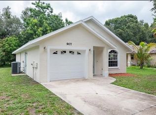 907 38th Ter E, Bradenton, FL 34208