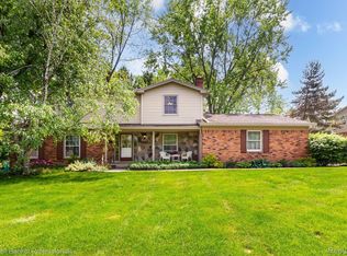 45170 Byrne Ct, Northville, MI