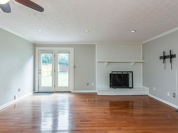 4th image of 1132 Dunbarton Ln