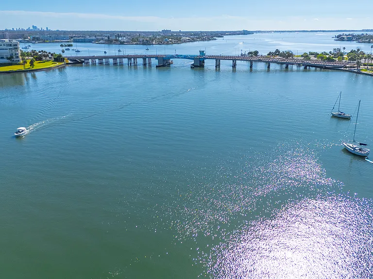 7845 Boca Ciega Dr — Photo 43