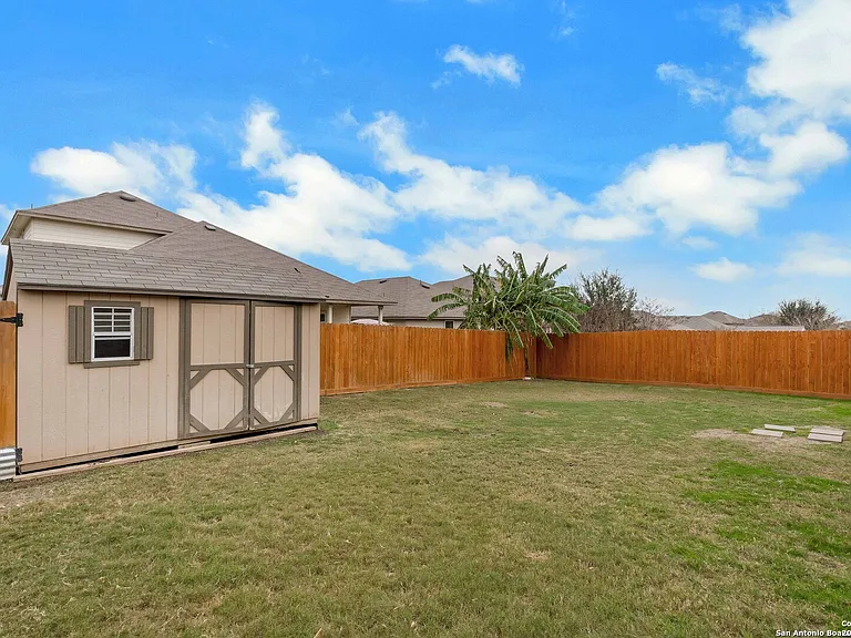 428 Kings Way — Photo 26