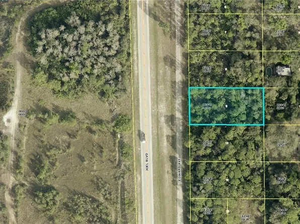 1906 Edward Ave, Lehigh Acres, FL 33972