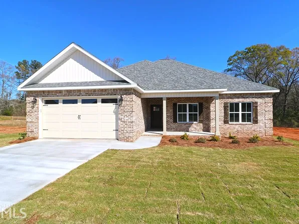 211 Hunts Landing Dr, Kathleen, GA 31047