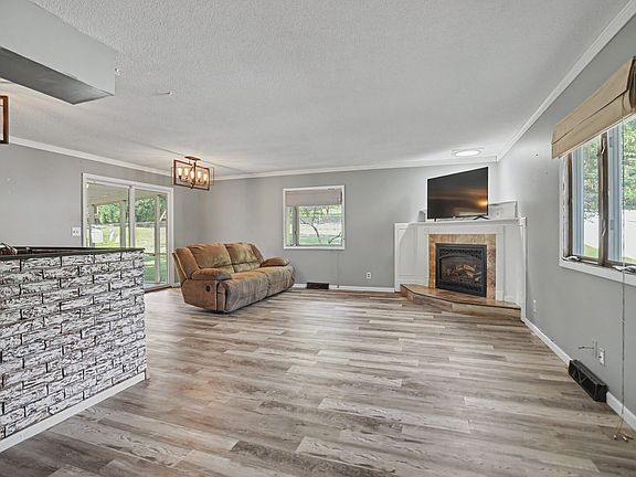 5th image of 532 Meadowview Dr