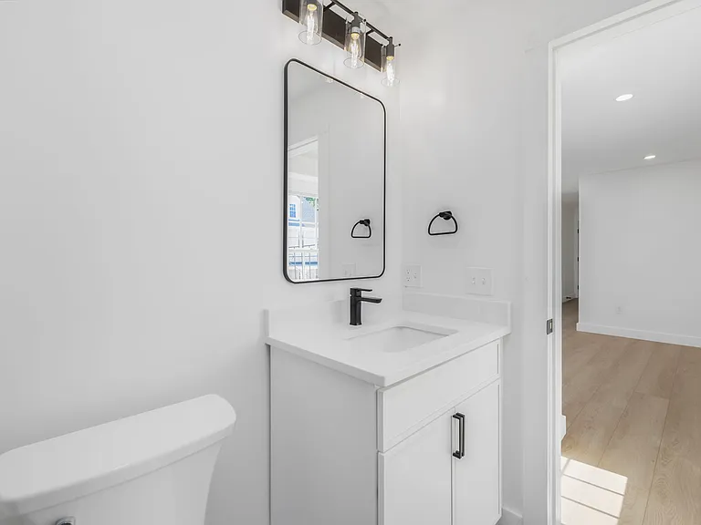 23 Melrose St #4 — Photo 16