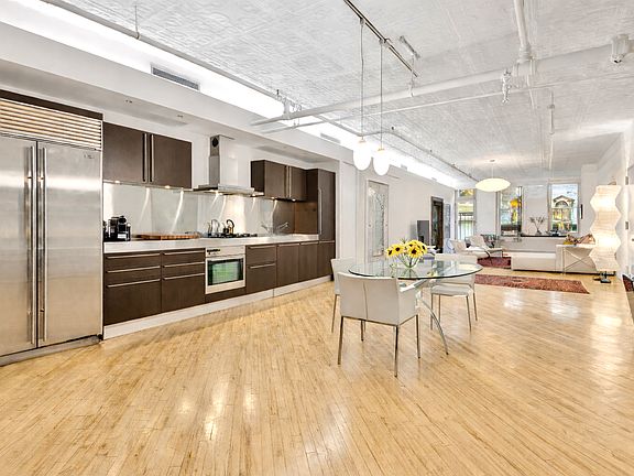3rd image of 148 Greene St APT 3S