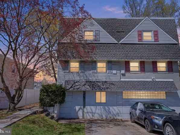 1809 New Hope St, Norristown, PA 19401