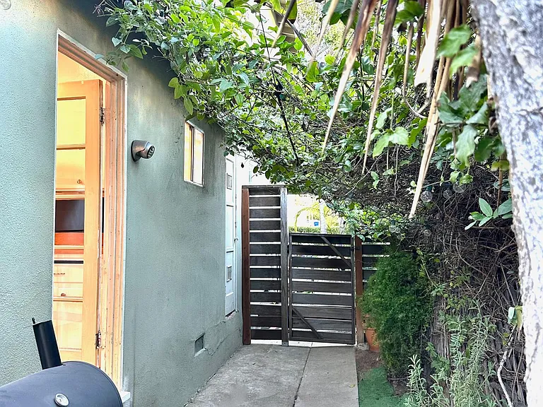 2710 Arizona Ave #B — Photo 7