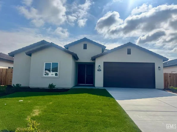 5303 Hawkwatch Ln, Bakersfield, CA 93306