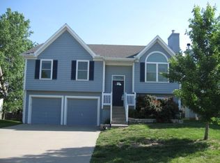 21712 W 52nd St, Shawnee, KS 66226