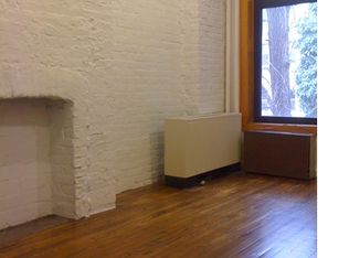 341 E 82nd St APT 3W, New York, NY 10028