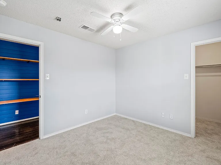 10702 Akron Ave — Photo 19