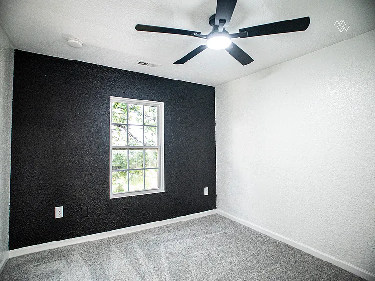454 Bellaire Ave — Photo 12