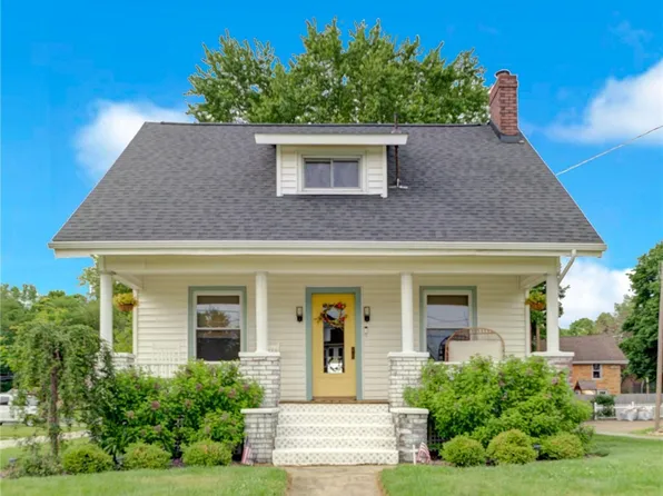 517 W Main St, Malvern, OH 44644