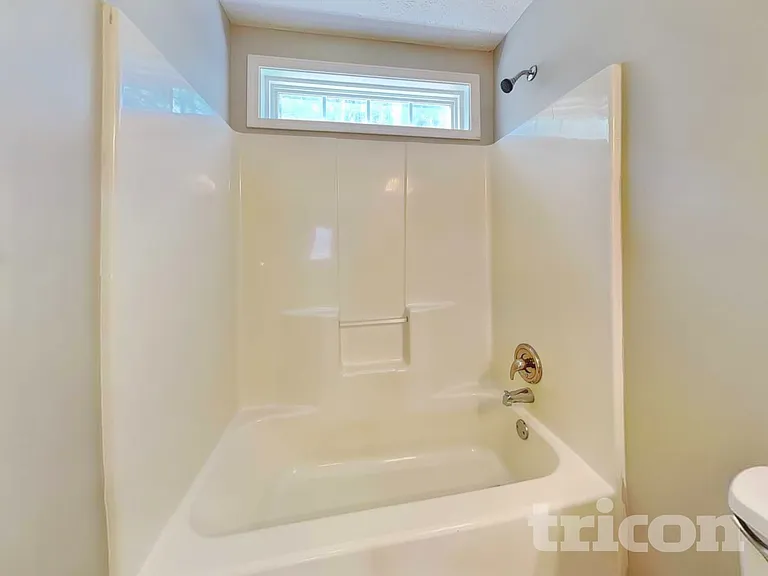 250 Oak Grove Way — Photo 13