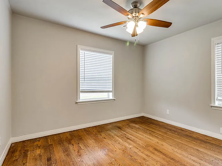 1414 Oxford Way — Photo 24