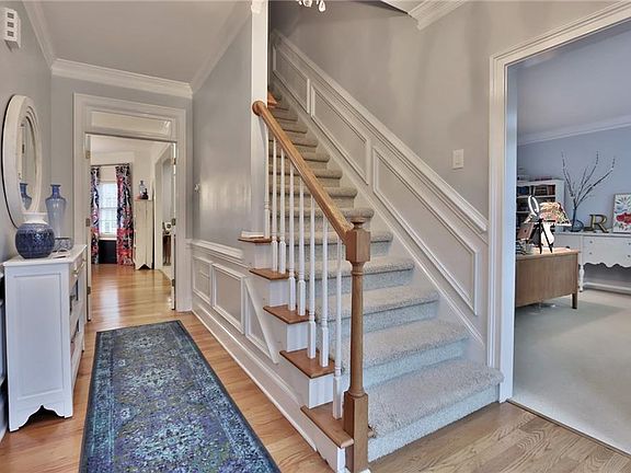 5th image of 1525 Blyth Walk