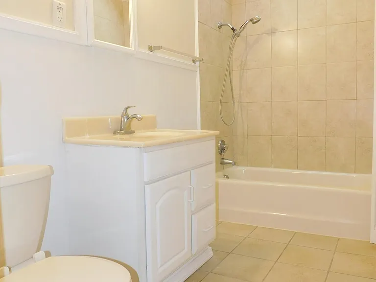 31 Cedar St #2 — Photo 12