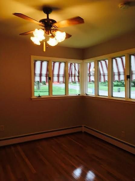 2nd image of 6 Rosewood Ln