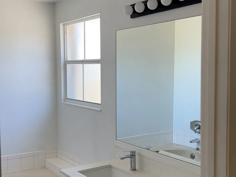 4021 SW 72nd Dr — Photo 7