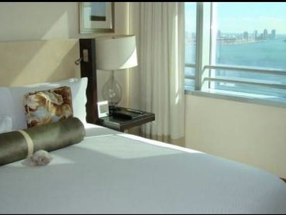 4th image of 1395 Brickell Ave #2912