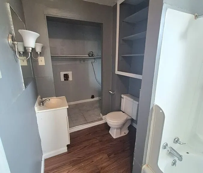 1704 Madison Ave #3 — Photo 6