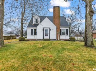 3253 S 6th St, Southern View, IL 62703