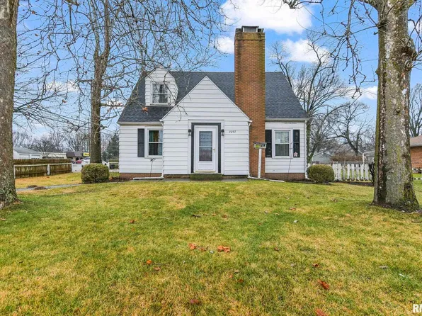 3253 S 6th St, Southern View, IL 62703