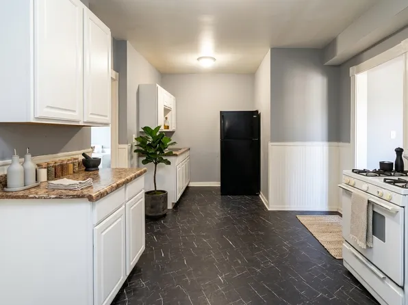 568 Farrington St APT 1, Saint Paul, MN 55103