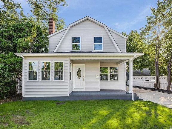 2nd image of 231 Irving Pl
